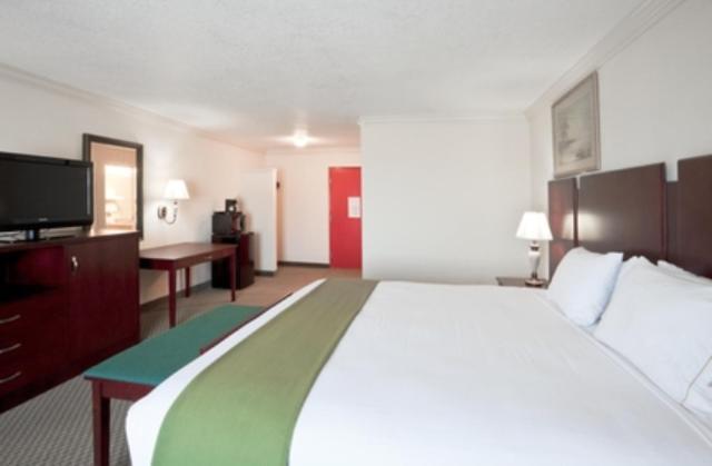 Holiday Inn Express & Suites Florida City-Gateway To Keys, An Ihg Hotel Room photo